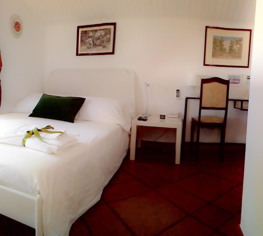 Bed And Breakfast Aloisio Сан-Грегорио-ди-Катания Номер фото